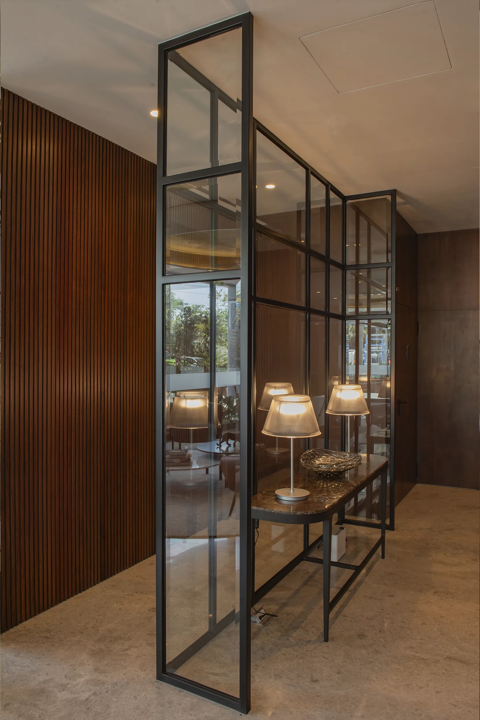 Lobby principal en The Grand San Isidro frente al golf