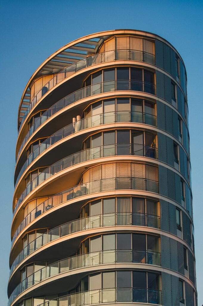 Milla de oro Pezet Choquehuanca San Isidro - arquitectura moderna fachada vidrio