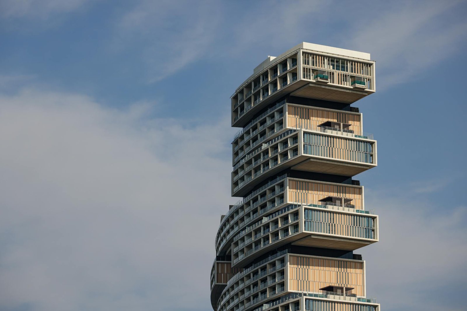 Edificio residencial de gran altura contemporáneo emblemático